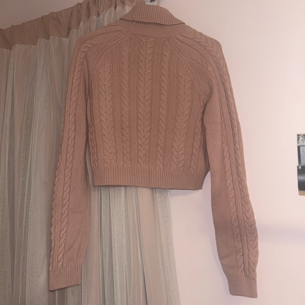 Aritzia Sunday Best Sweater - Picture 3 of 4